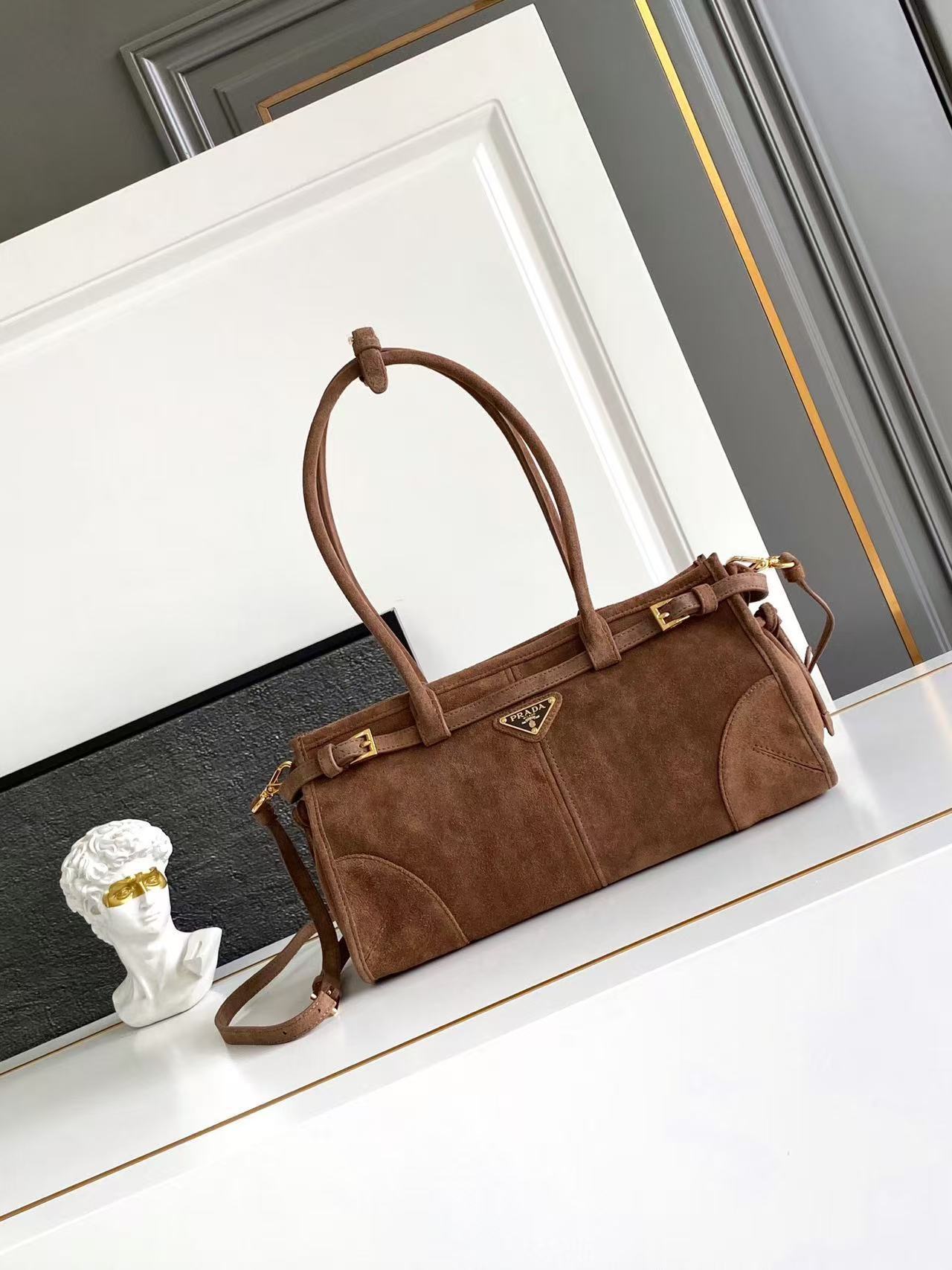 Jam8225  PRADA 110$ gallery