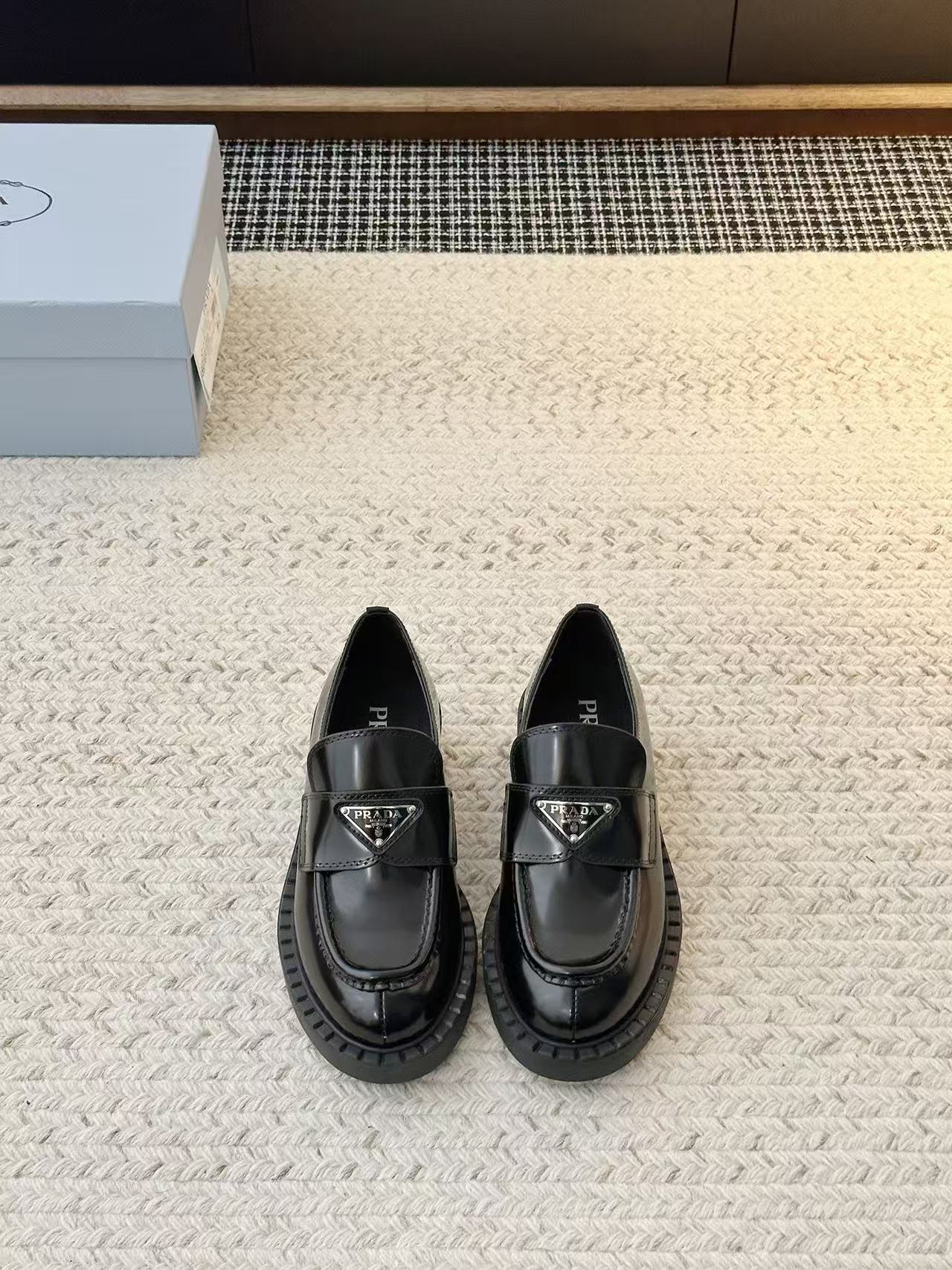 Jam8236  PRADA 89$ gallery