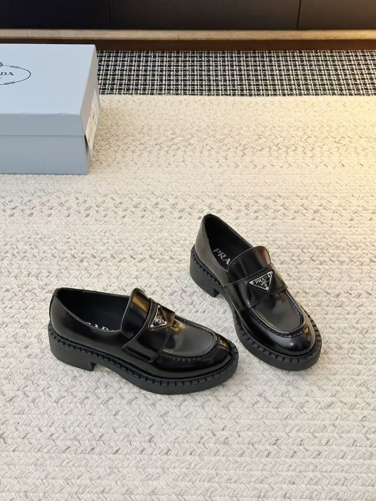 Jam8236  PRADA 89$ gallery