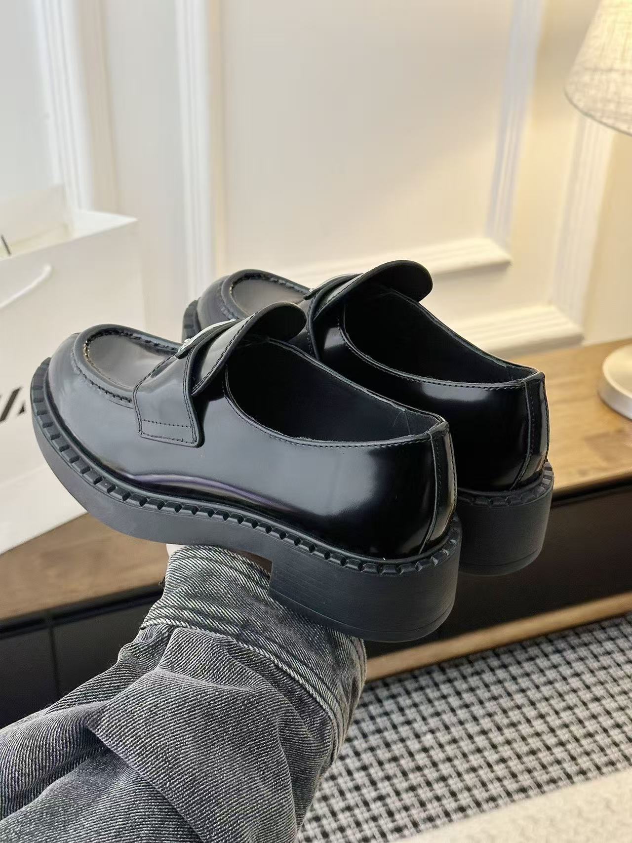 Jam8236  PRADA 89$ gallery