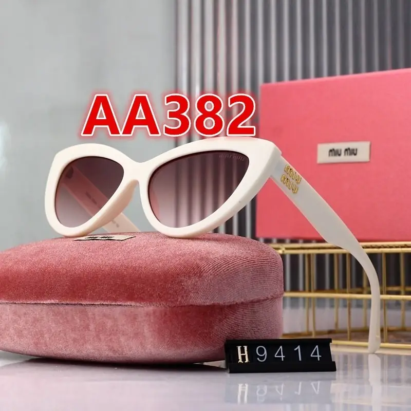 Jam8245  MIUMIU 55$ gallery