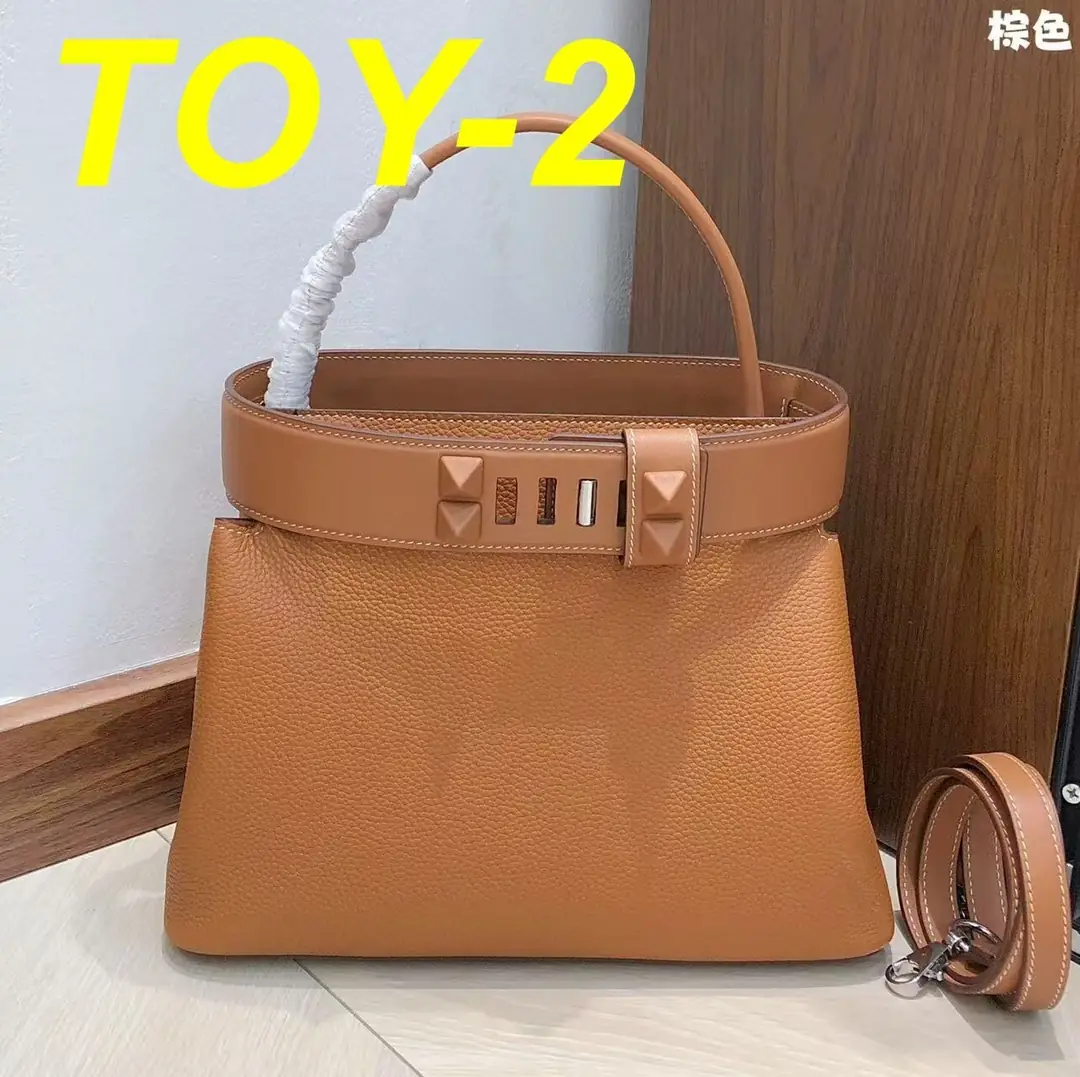 Jam8252  Valentino 139$ gallery