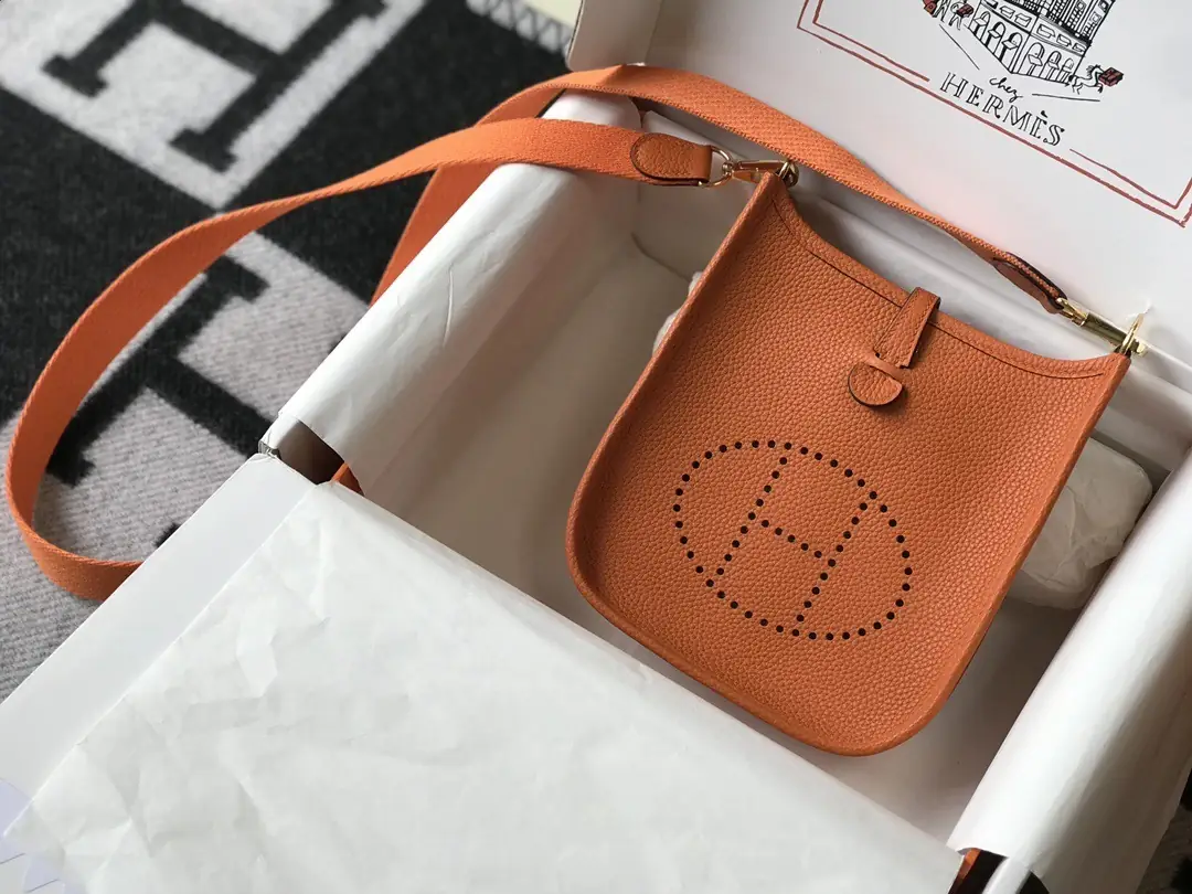 Jam8287  Hermès  79.99$ gallery