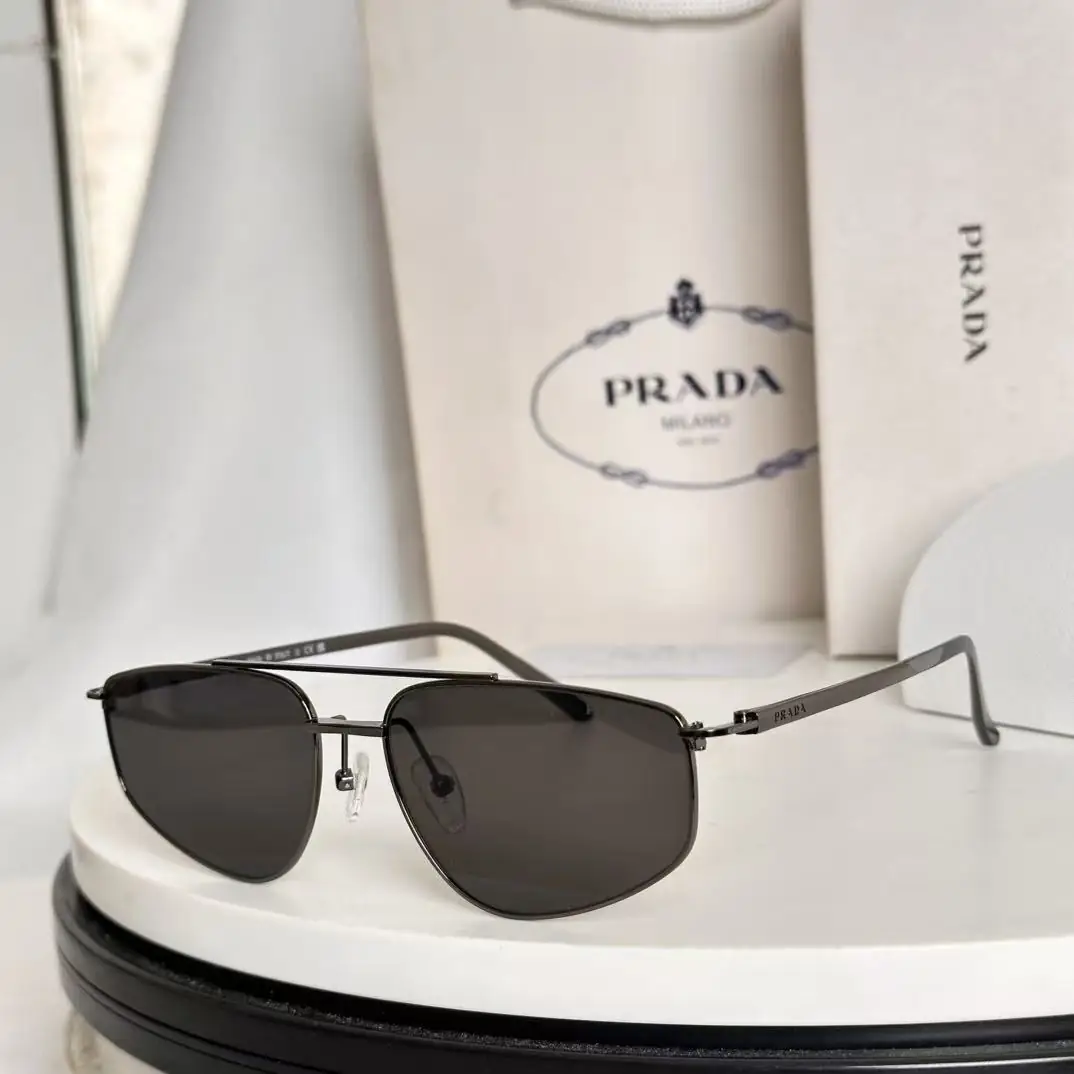 Jam8298  PRADA 58$ gallery