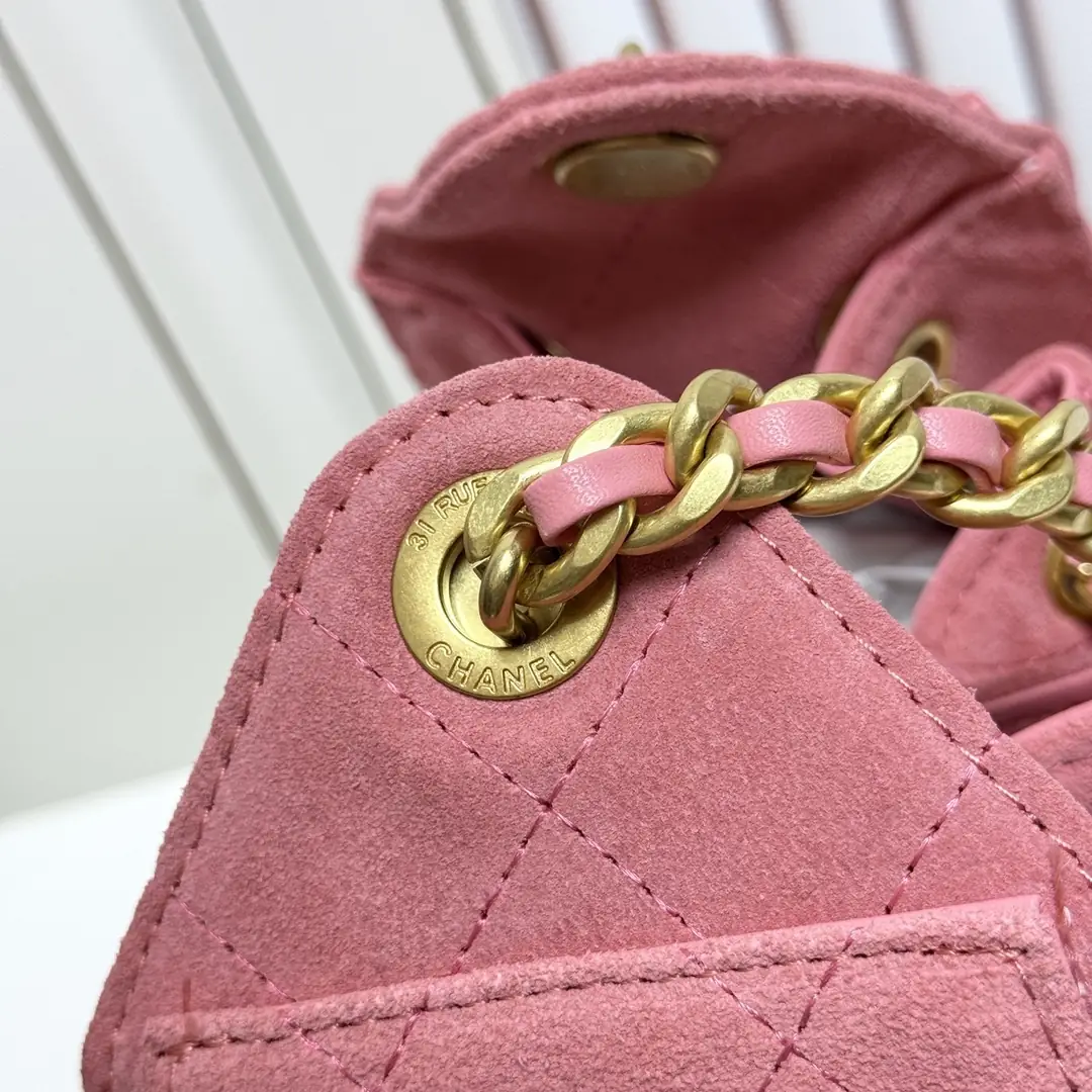 Jam8299  Chanel Super quality leather strap box. 89.99$ gallery