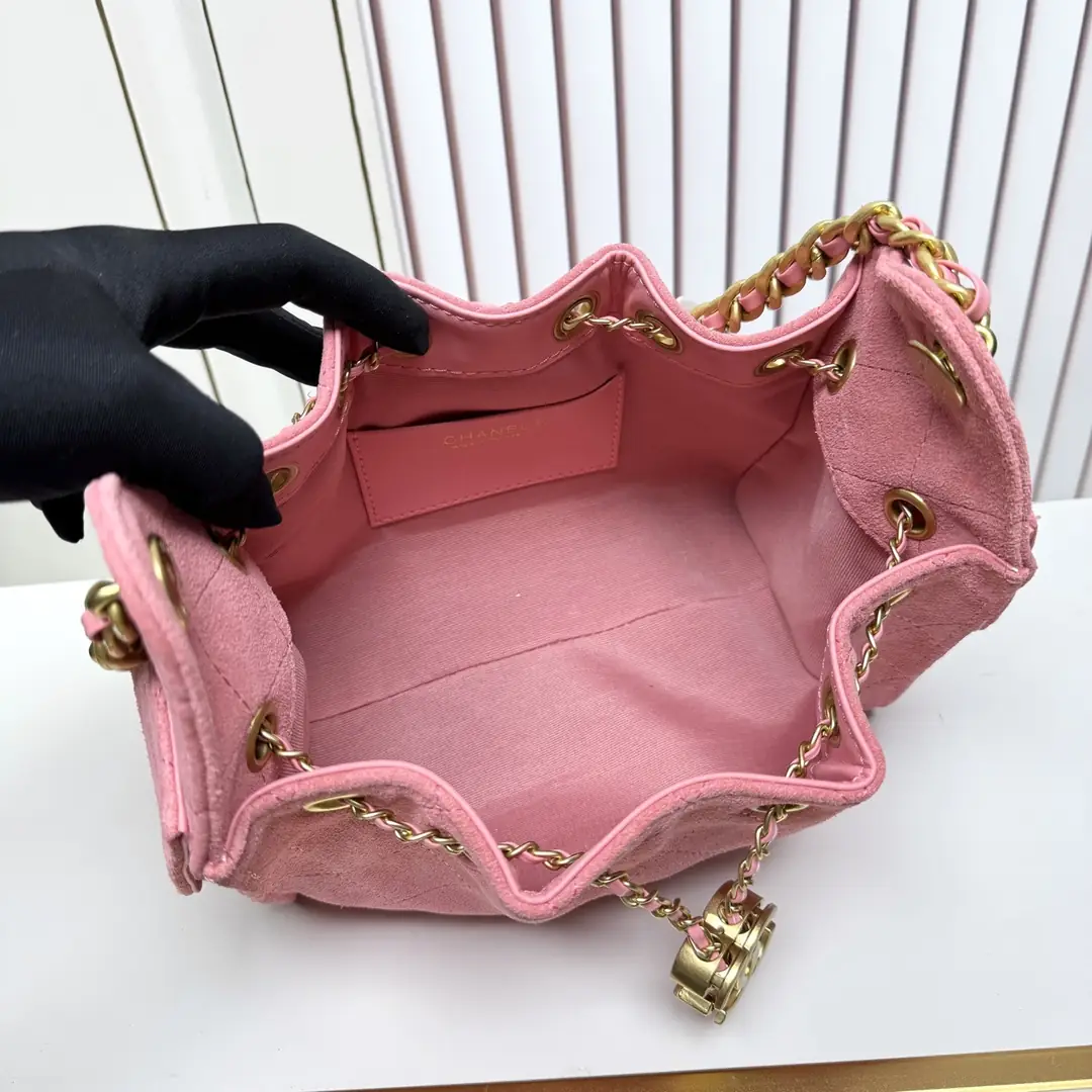 Jam8299  Chanel Super quality leather strap box. 89.99$ gallery