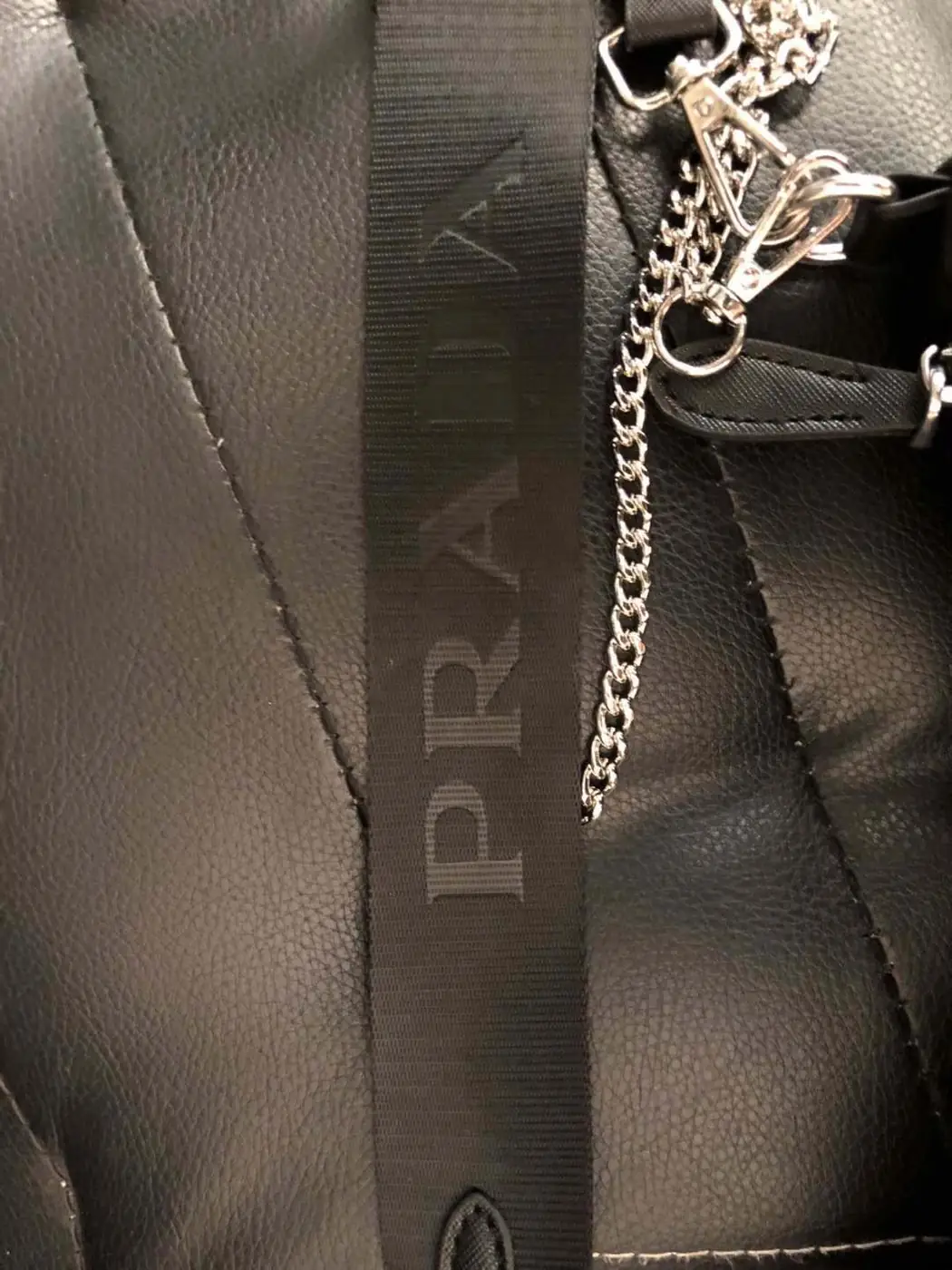 Jam928  PRADA AAA 48.9$  Size: 22*17*6 GBB gallery