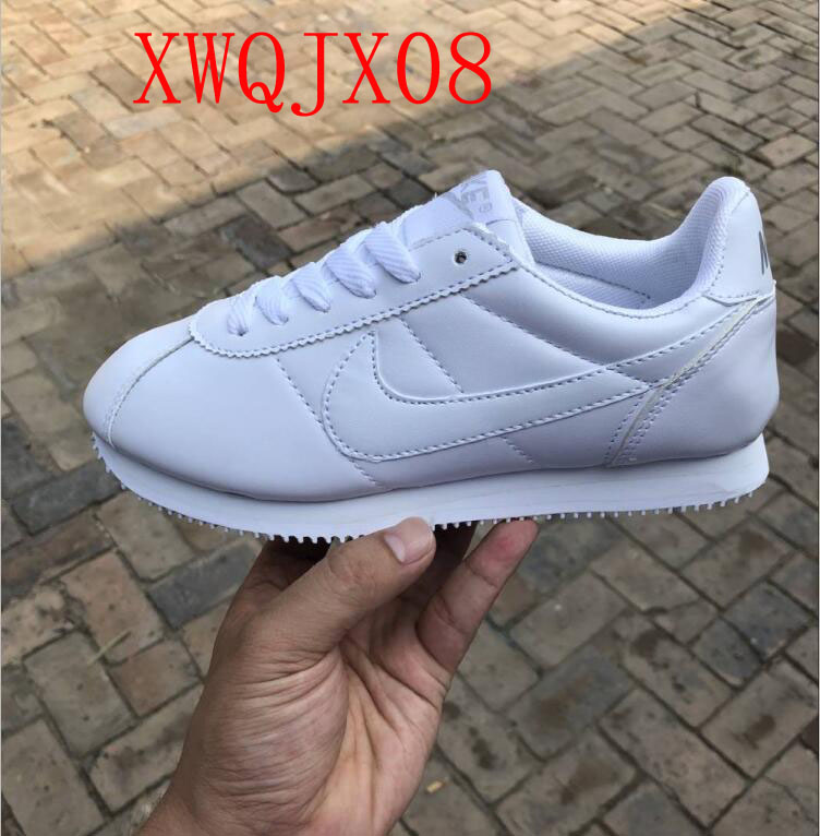 Jes1114  22.97$ NIke gallery