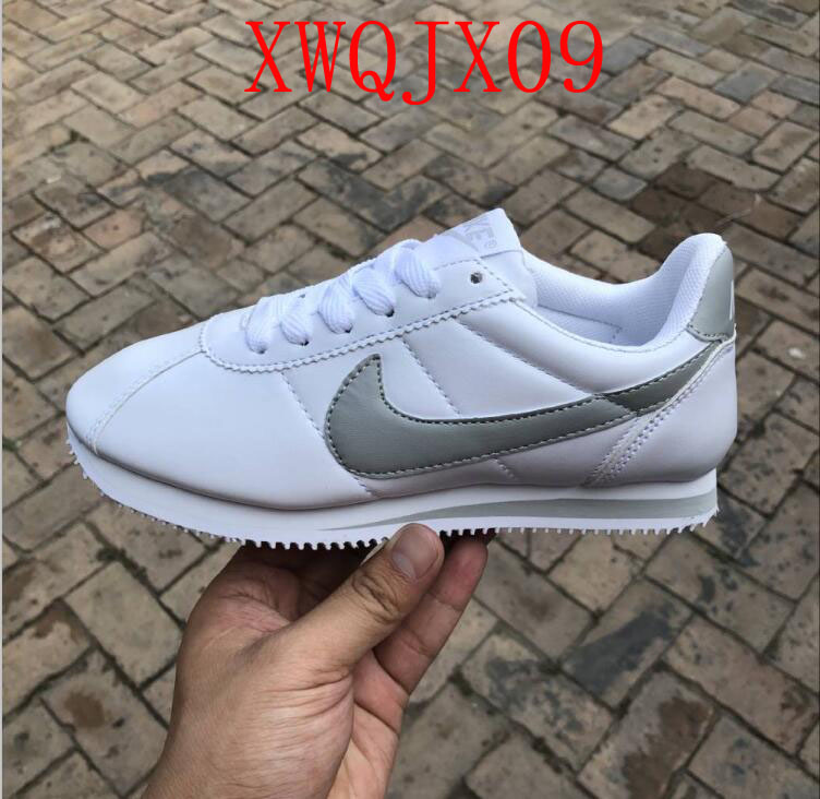 Jes1114  22.97$ NIke gallery