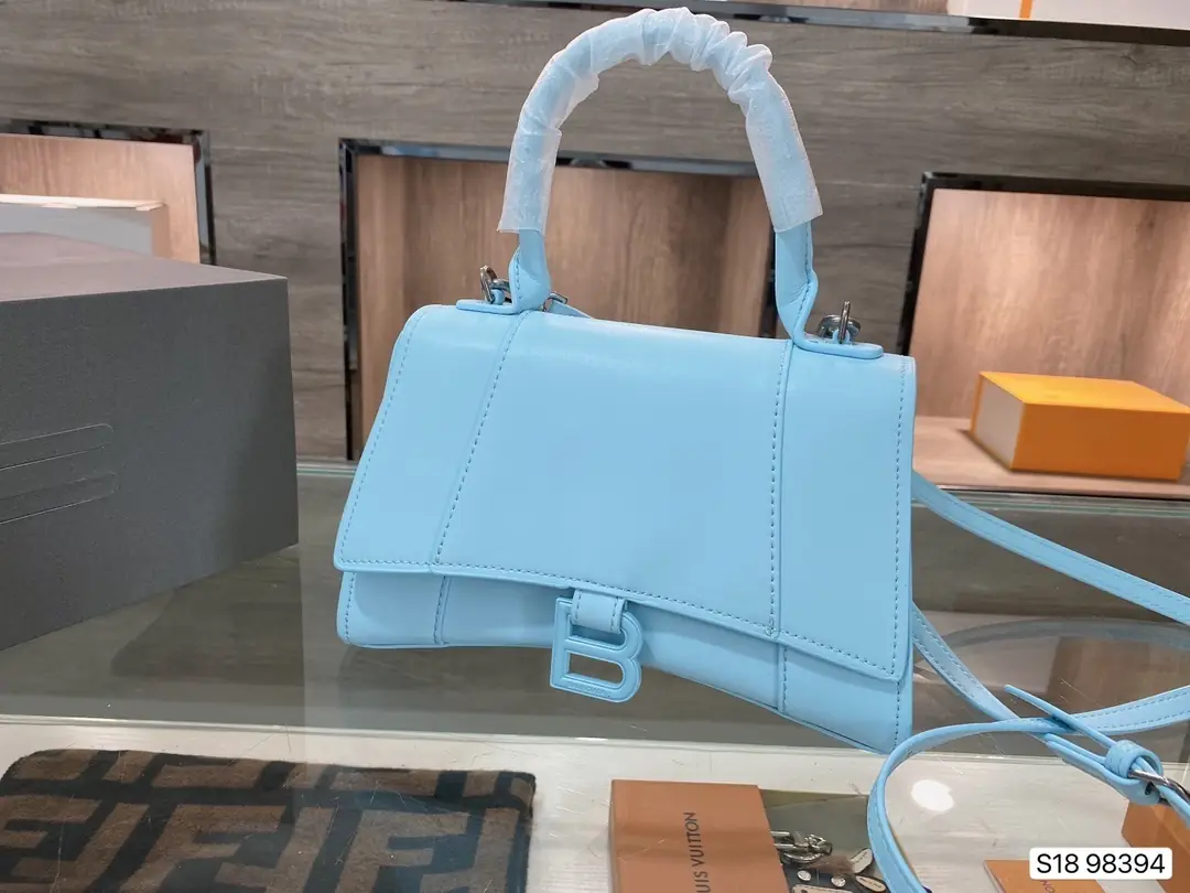 Jes1339   balenciaga  415 56.99$  GBB gallery