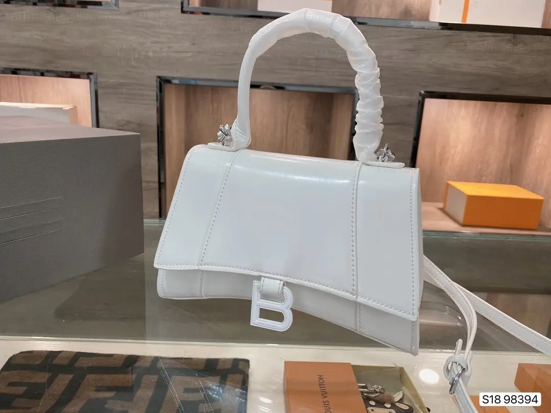 Jes1339   balenciaga  415 56.99$  GBB gallery