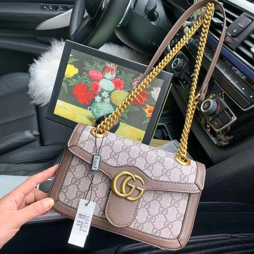 Jes2330  42.97$ GUCCI gallery