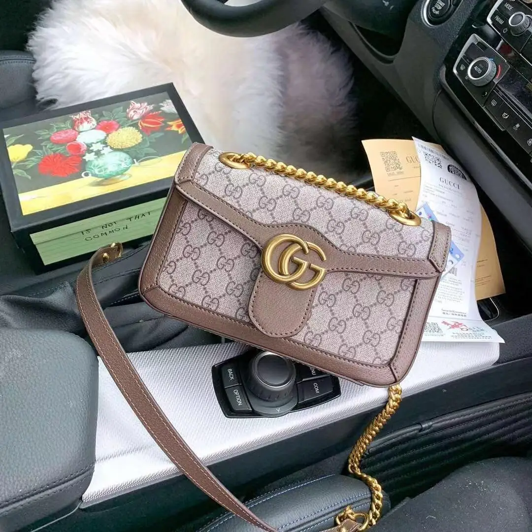 Jes2330  42.97$ GUCCI gallery