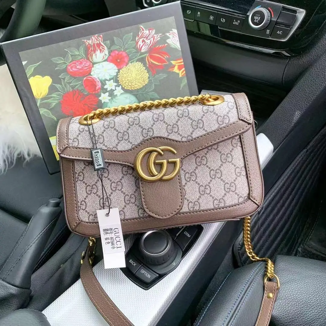 Jes2330  42.97$ GUCCI gallery