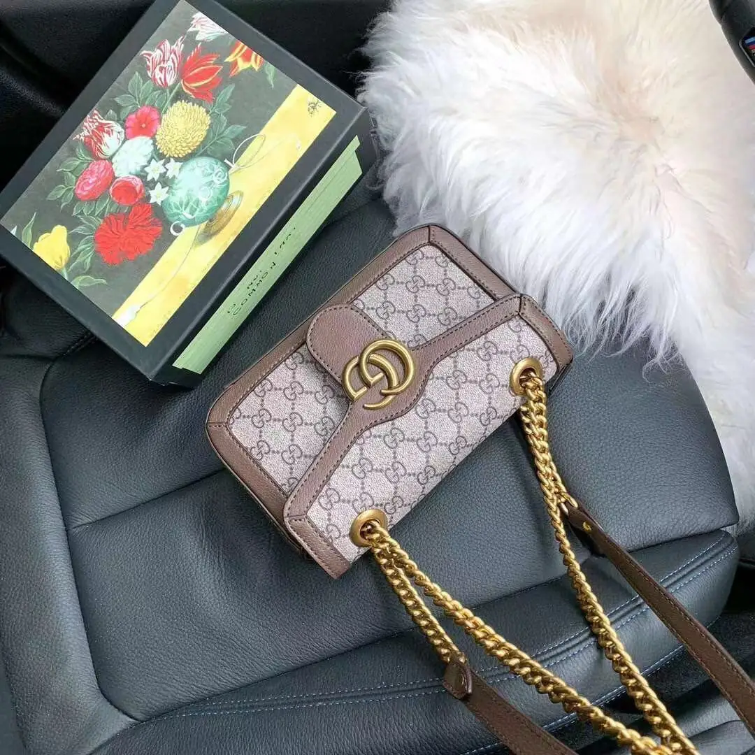 Jes2330  42.97$ GUCCI gallery