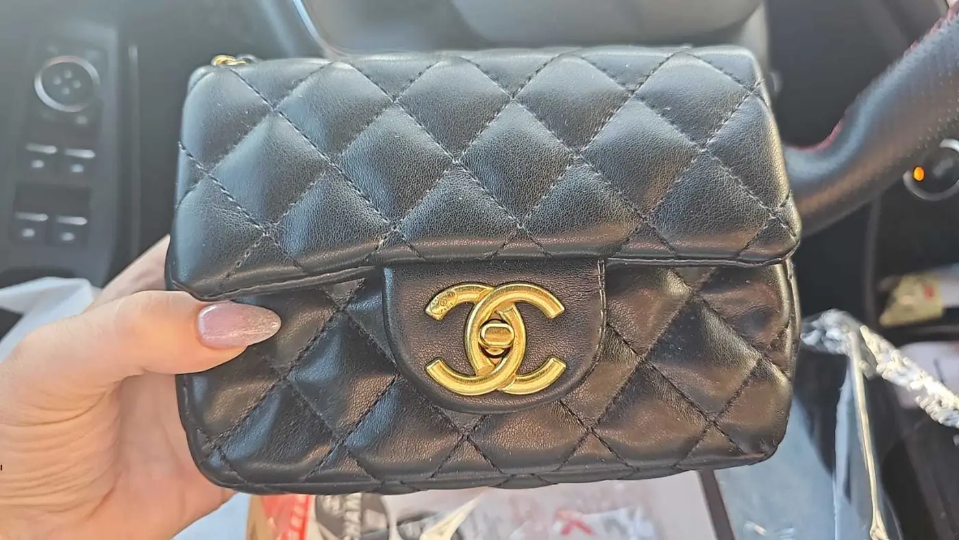 Jes2332  GUCCI  WITH BOX  300  40$  GYBB gallery