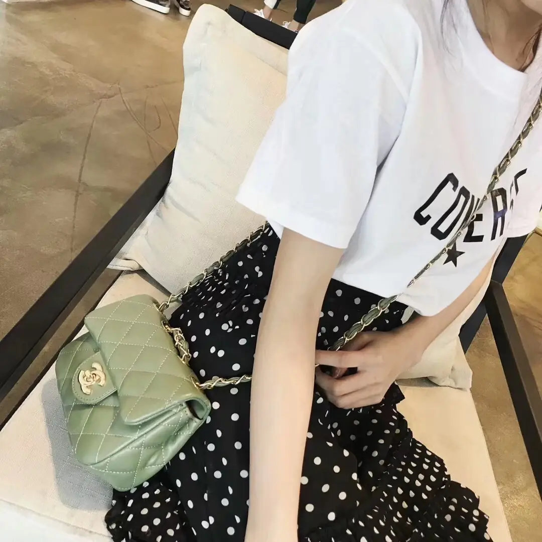 Jes2332  GUCCI  WITH BOX  300  40$  GYBB gallery