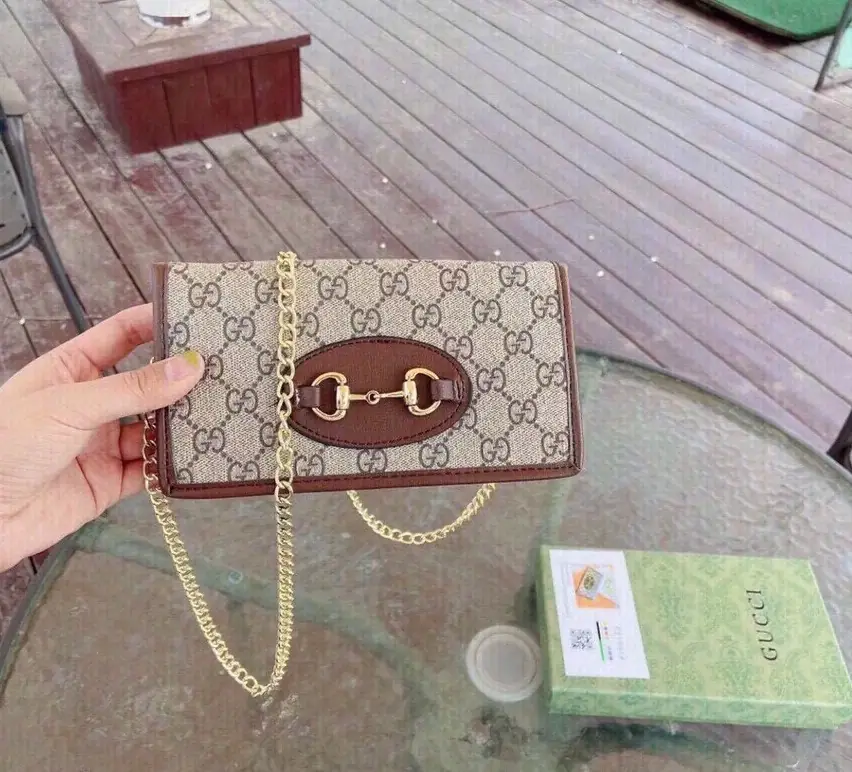 Jes2427 GUCCl  Attached box    41$  GBB gallery