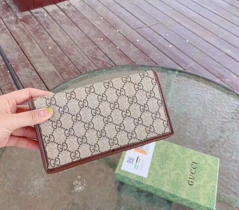 Jes2427 GUCCl  Attached box    41$  GBB gallery