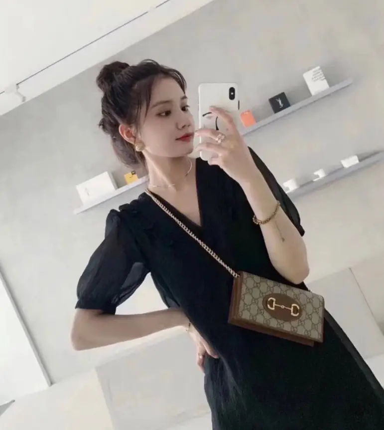 Jes2427 GUCCl  Attached box    41$  GBB gallery