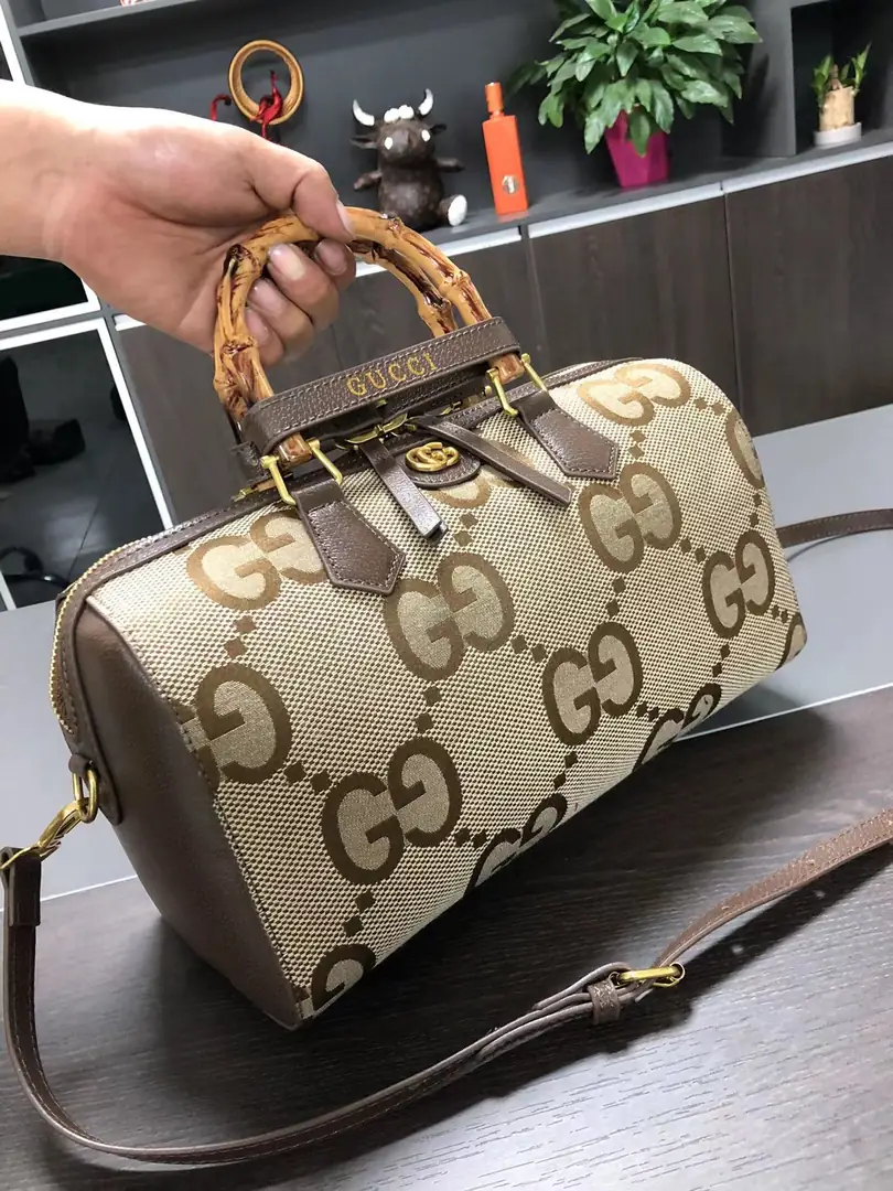 Jes3226 27.99$ GUCCI gallery