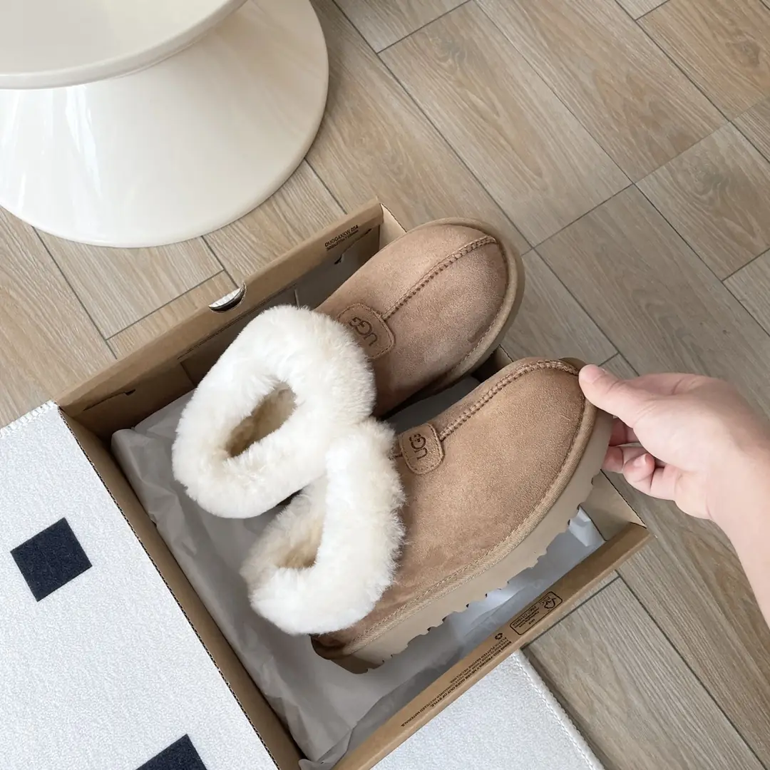 Jes4613  UGG +BOX   5AAAA  48$   350  UGG gallery