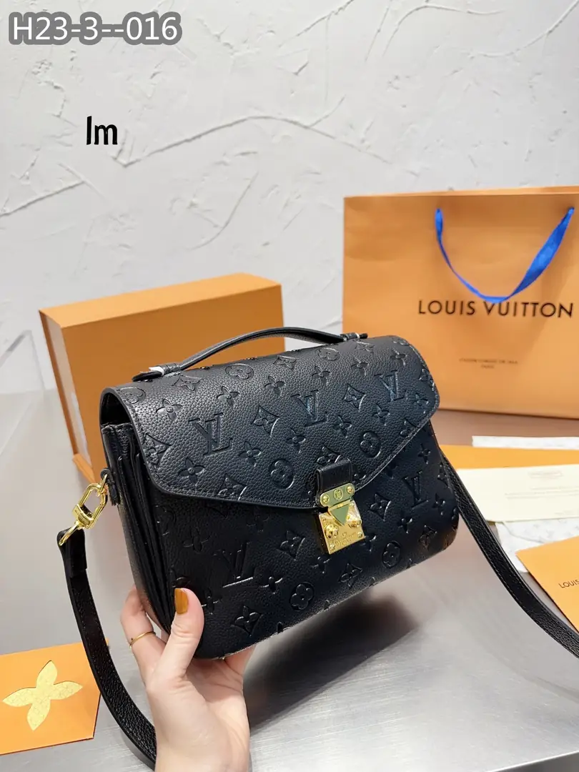 Jes812  L&V  BOX TOP  330💰 48$  GBB gallery