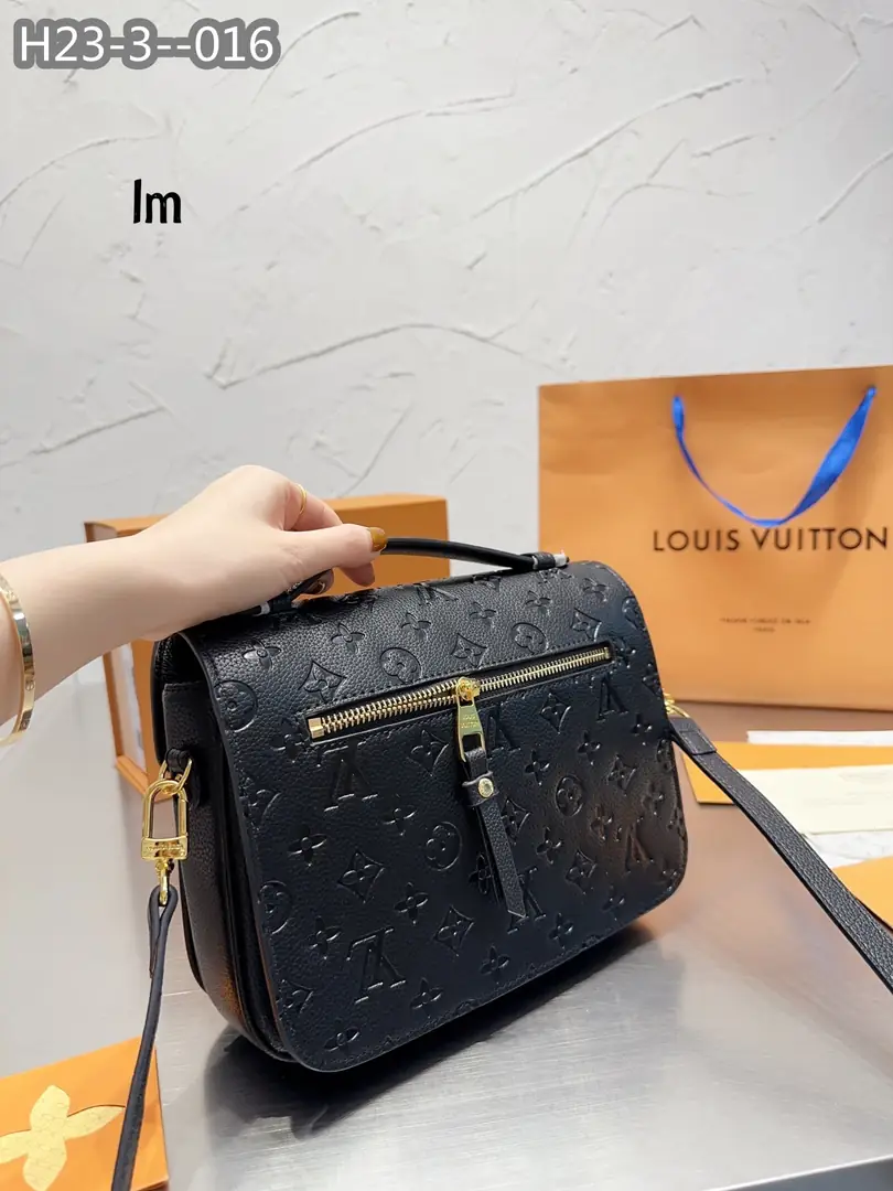 Jes812  L&V  BOX TOP  330💰 48$  GBB gallery