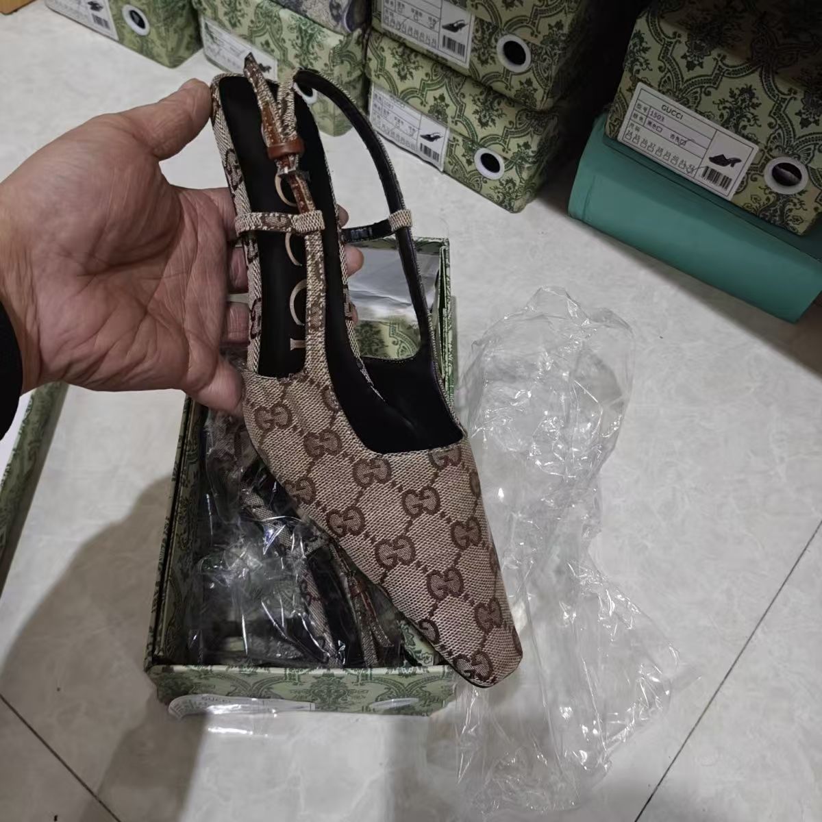 $58-XYH-572 GUCCI gallery