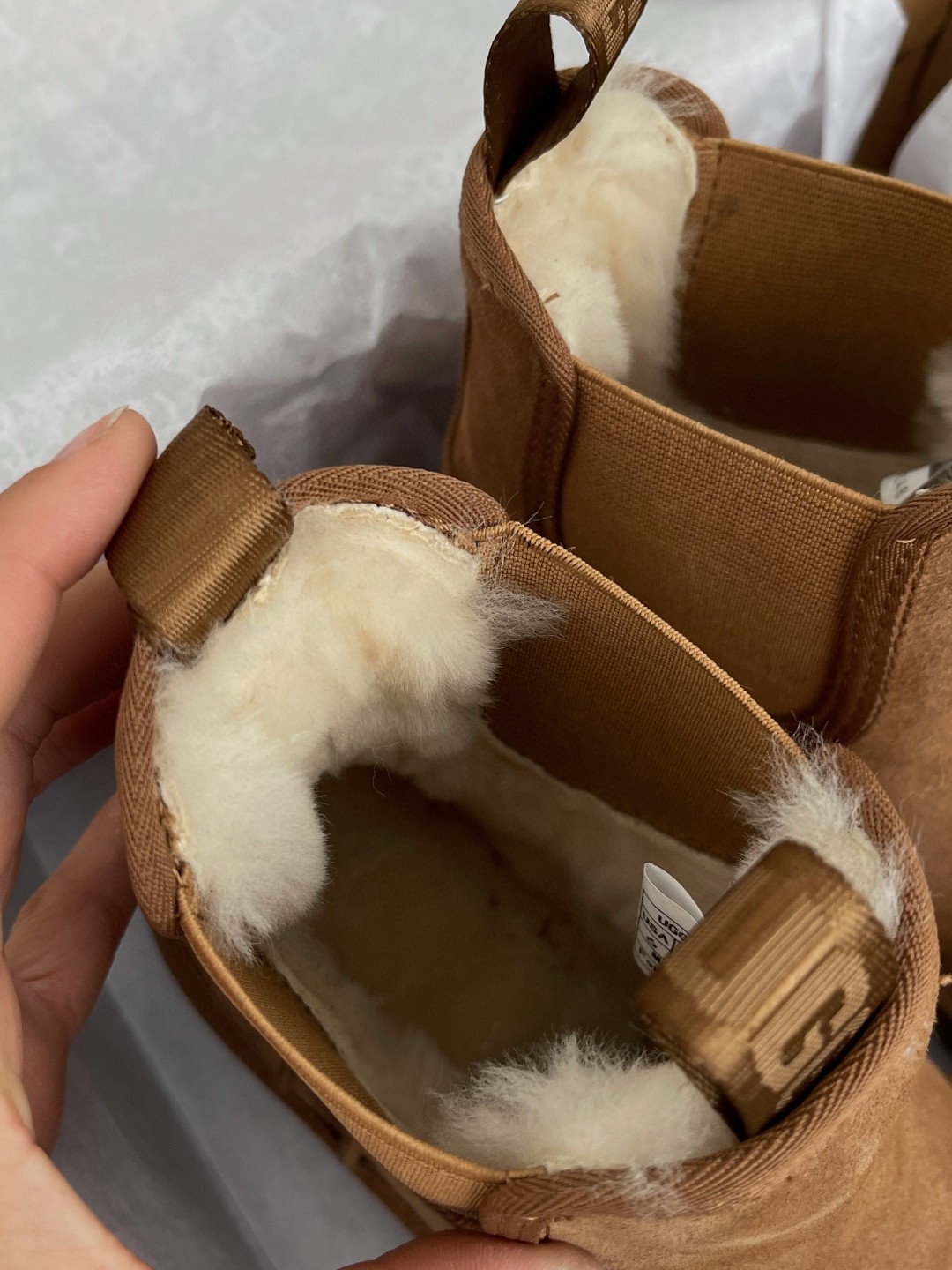 $73-XYH-472 UGG gallery