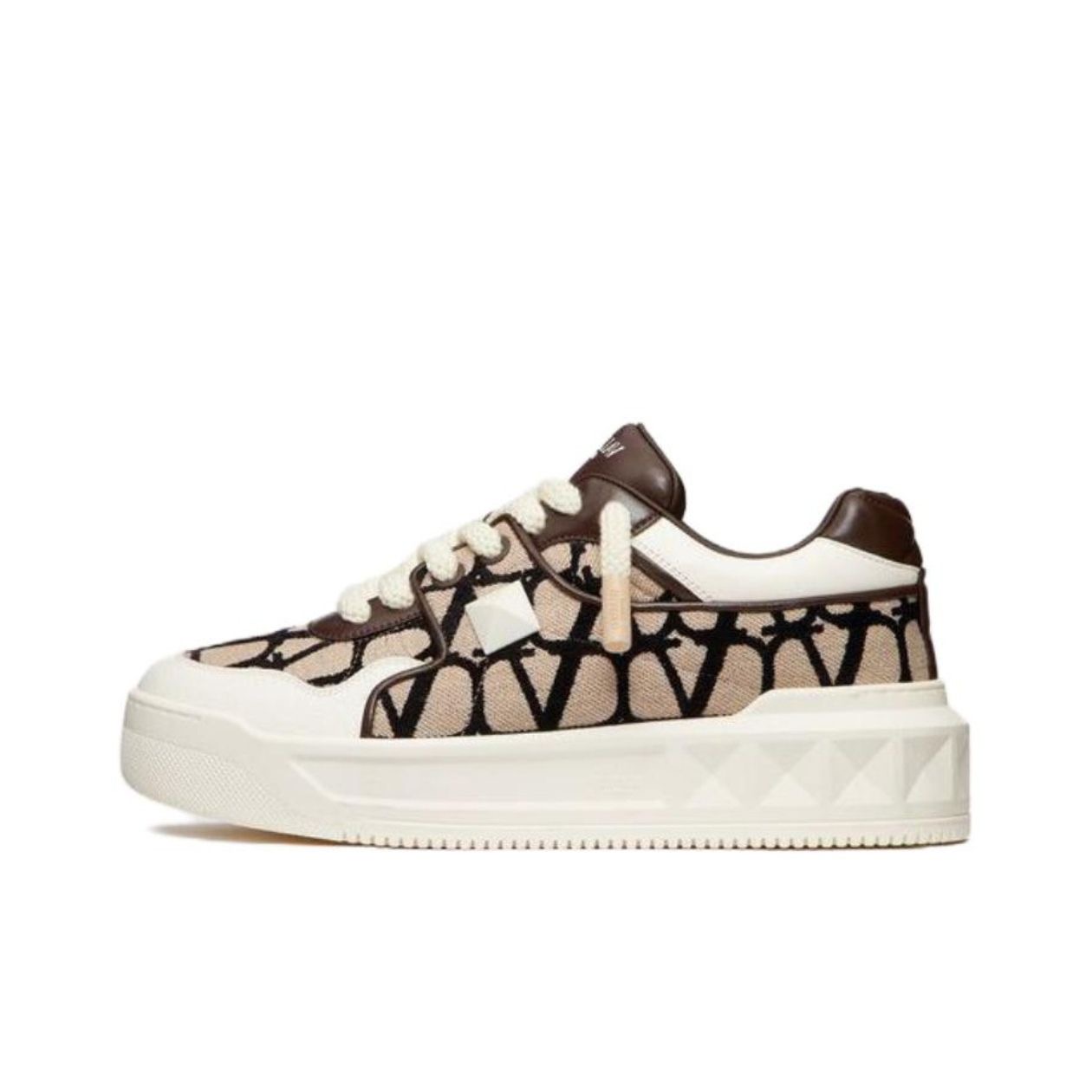 $81-XYH-924 Valentino gallery