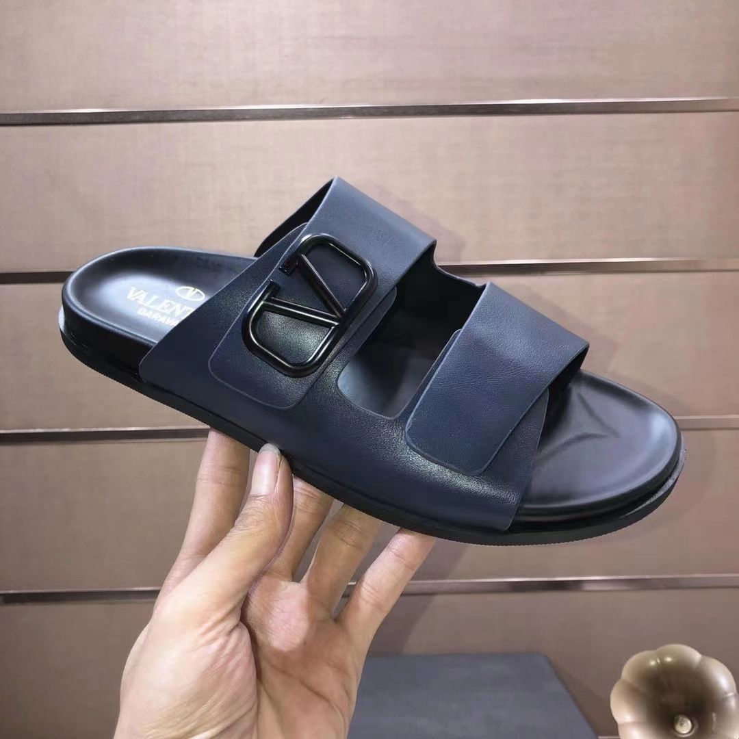 $83-XYH-925 Valentino gallery