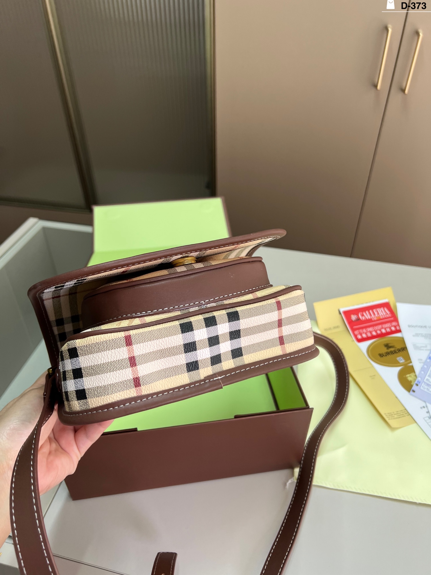 HO1154   Burberry_$59.99     7516135# gallery