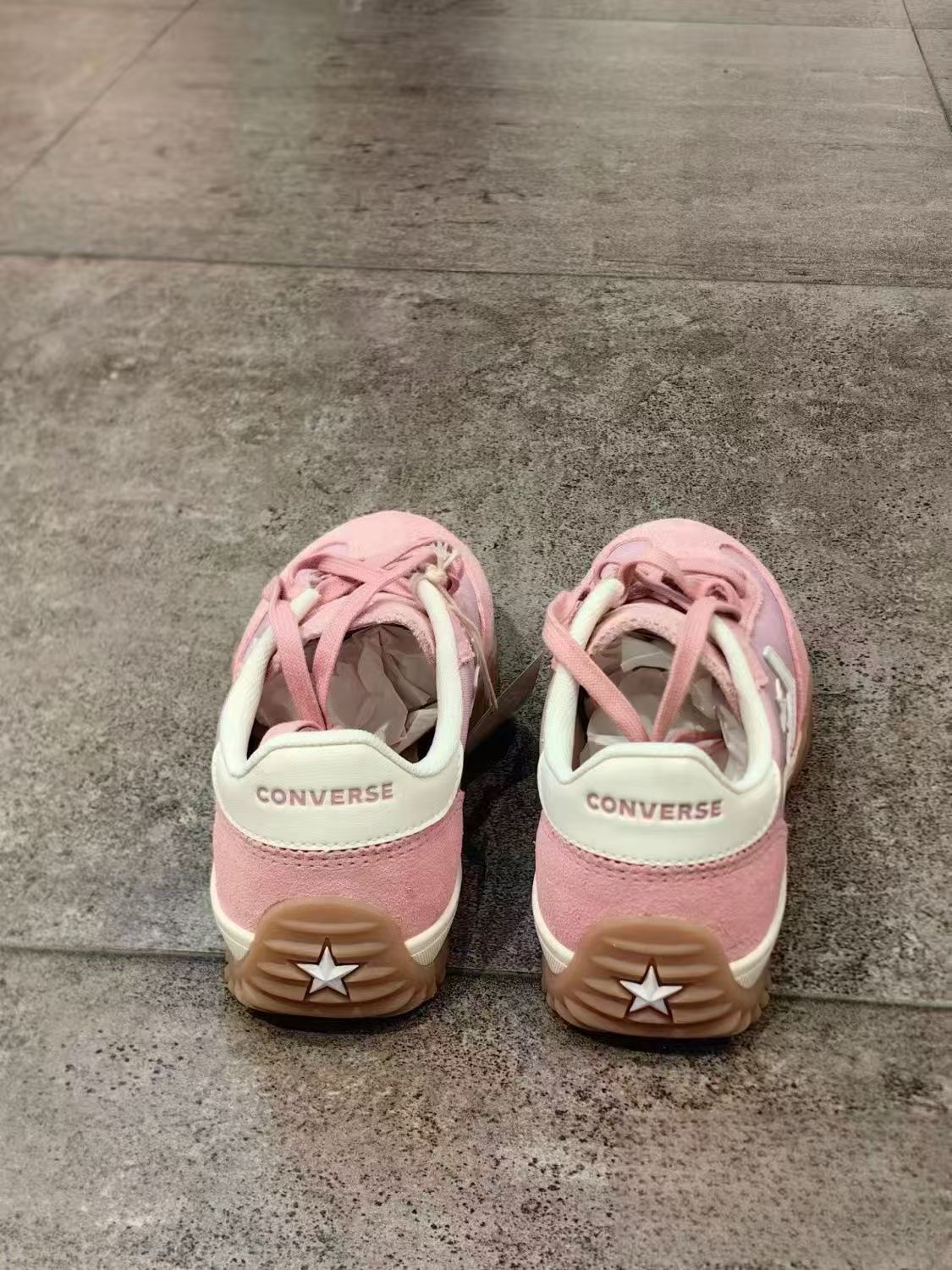 HO1280     Converse_$52.99 gallery