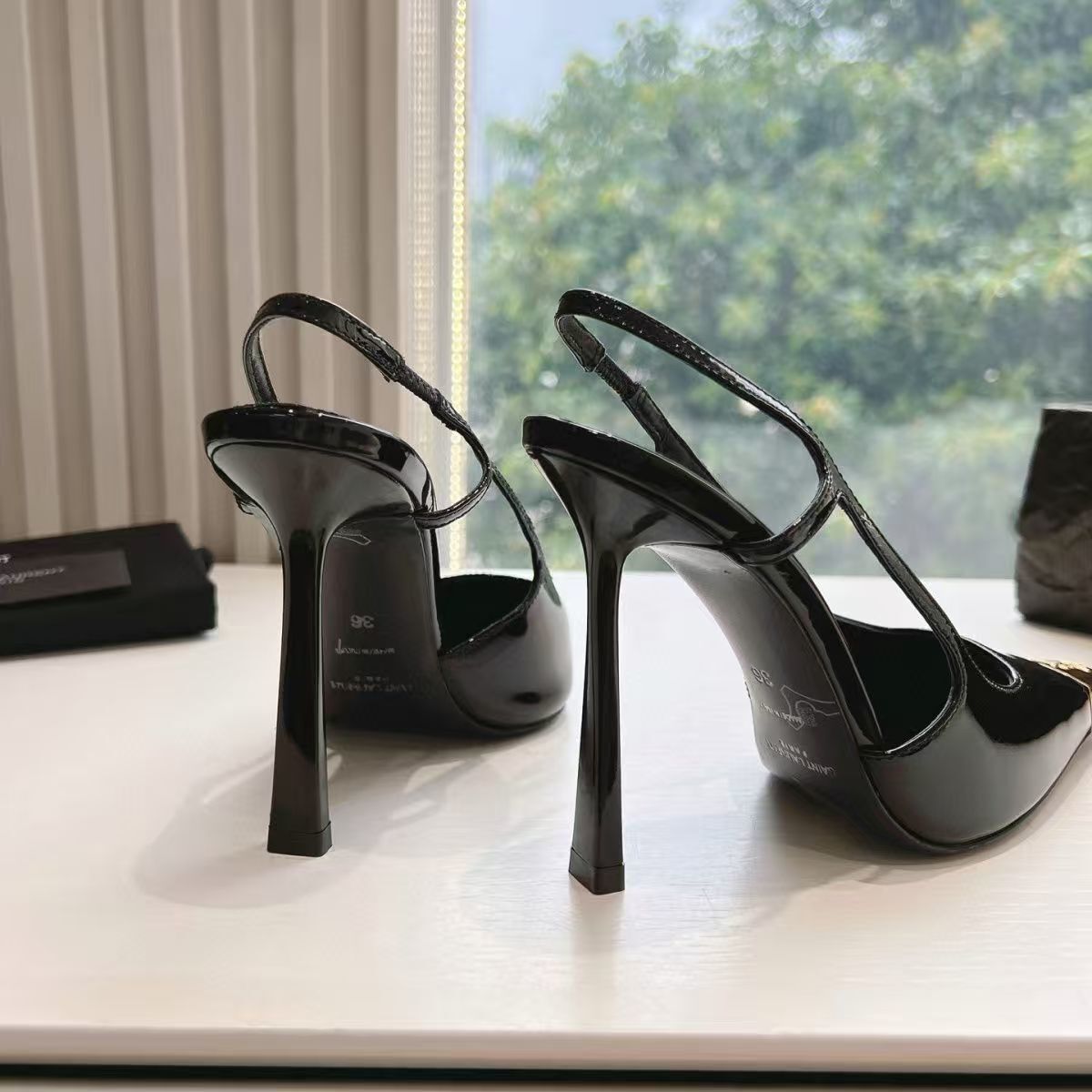 HO1292   YSL-$75 gallery