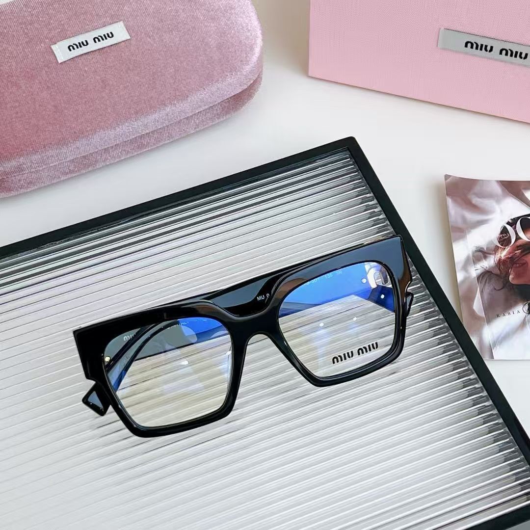 HO1297    Miu Miu_$46 gallery