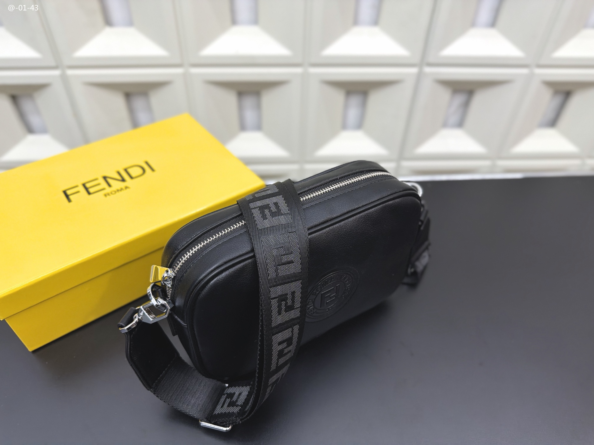 HO1298    Fendi_$54.99 gallery