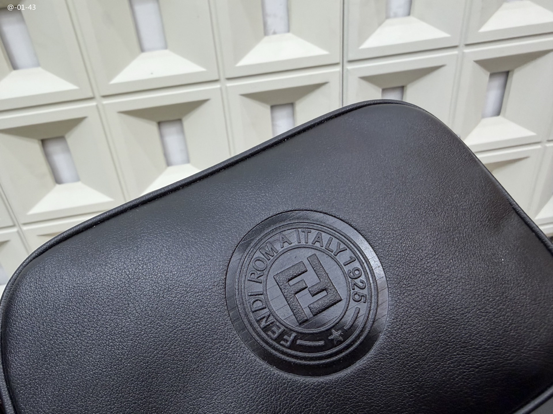 HO1298    Fendi_$54.99 gallery