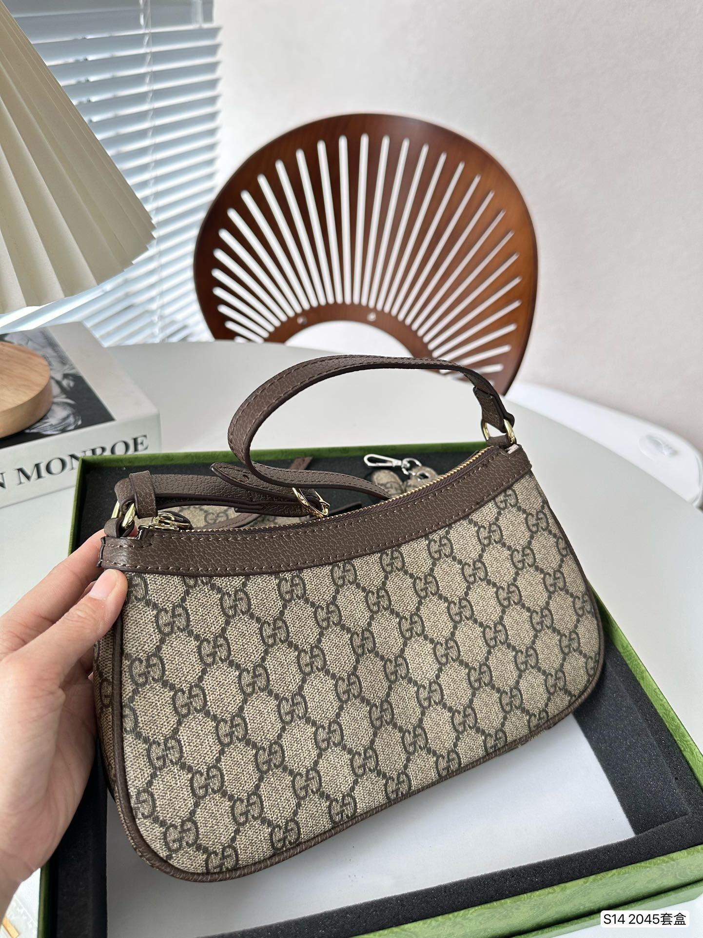 HO1311   Gucci_$64.99 gallery