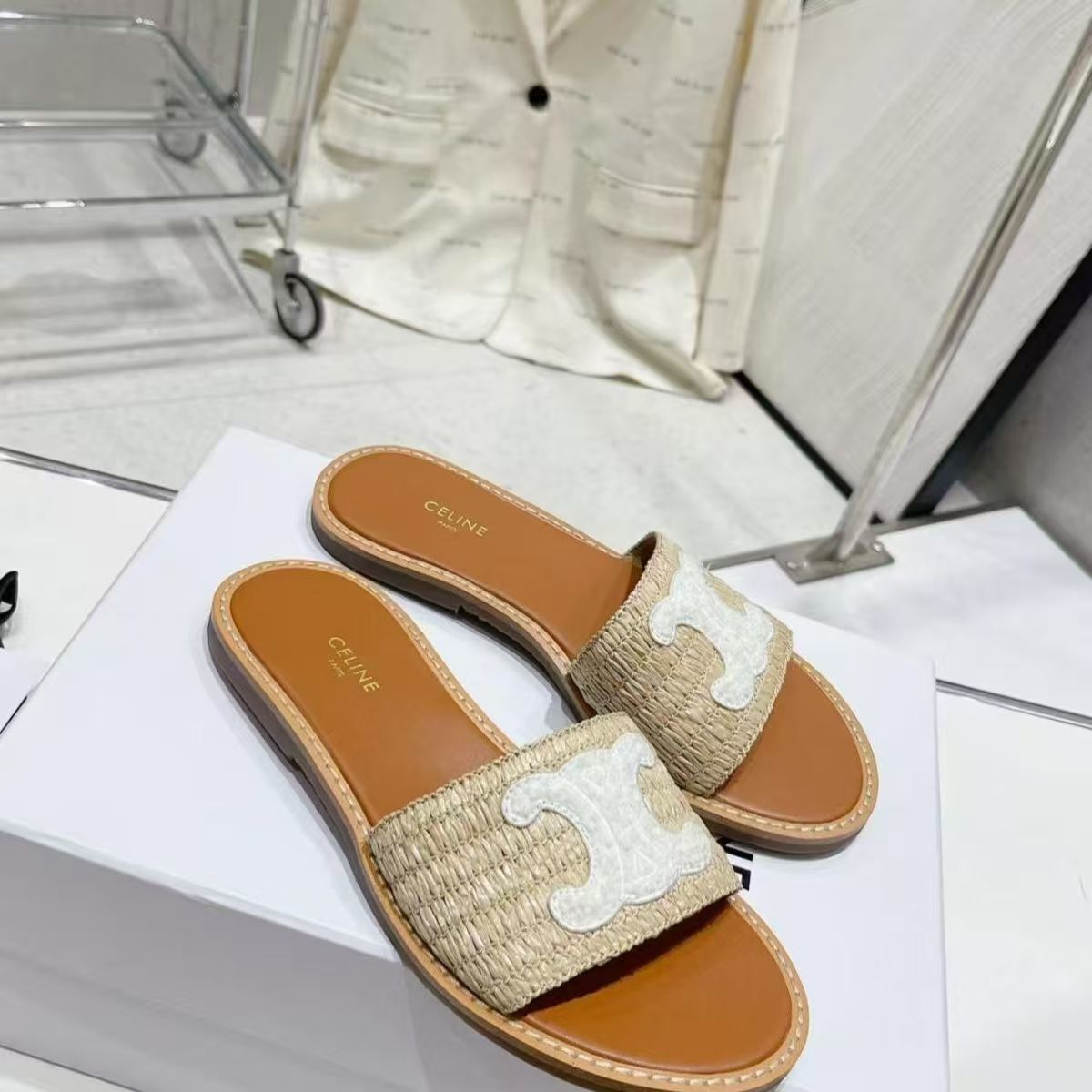 HO1312    CELINE_$52.99 gallery