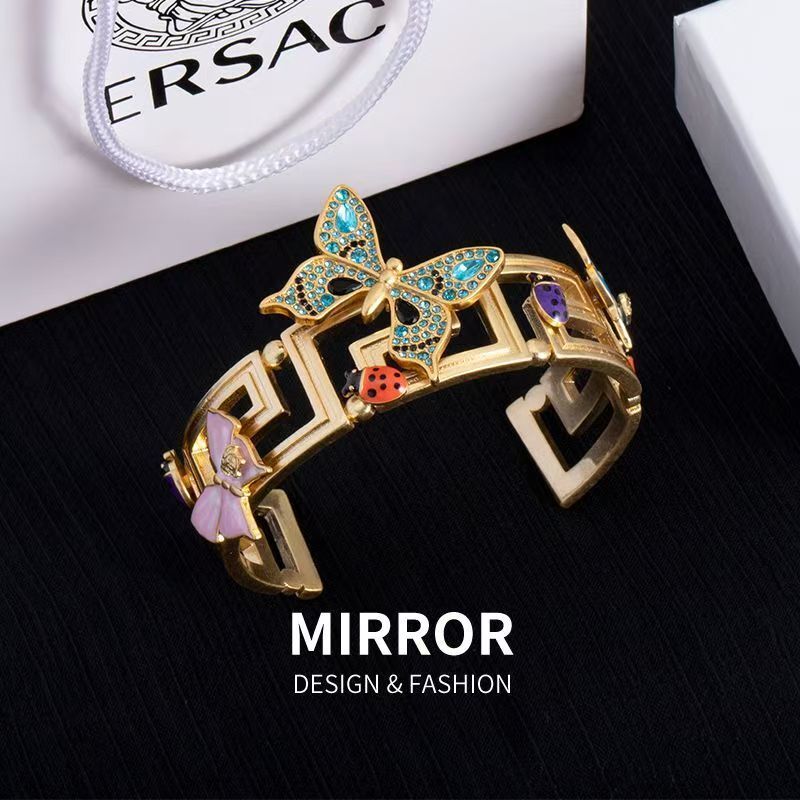 HO1314     Versace  _43.99$ gallery