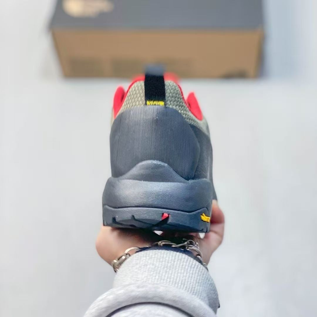 HO1318    NORTH FACE_$75 gallery