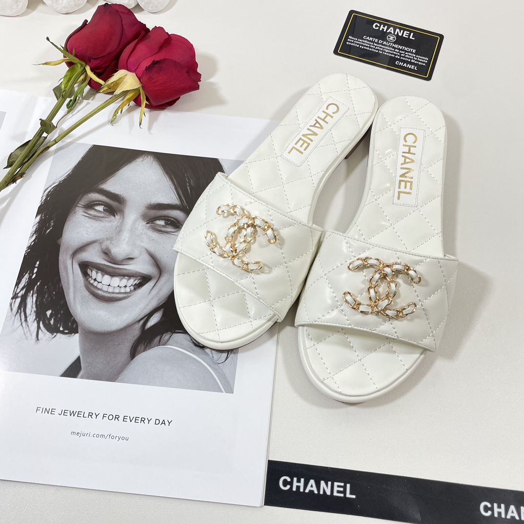 HO481   CHANEL_$43.77 gallery