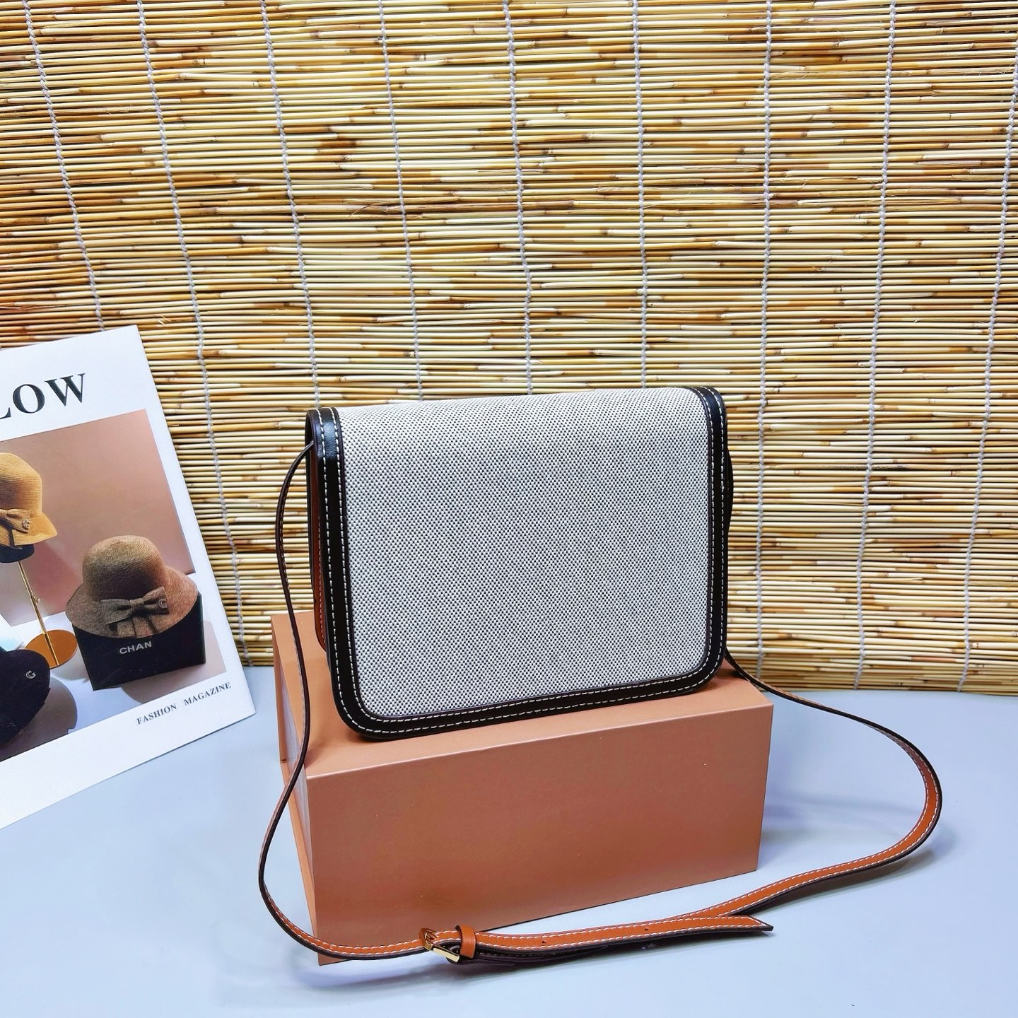 HO560   Burberry_$60 gallery