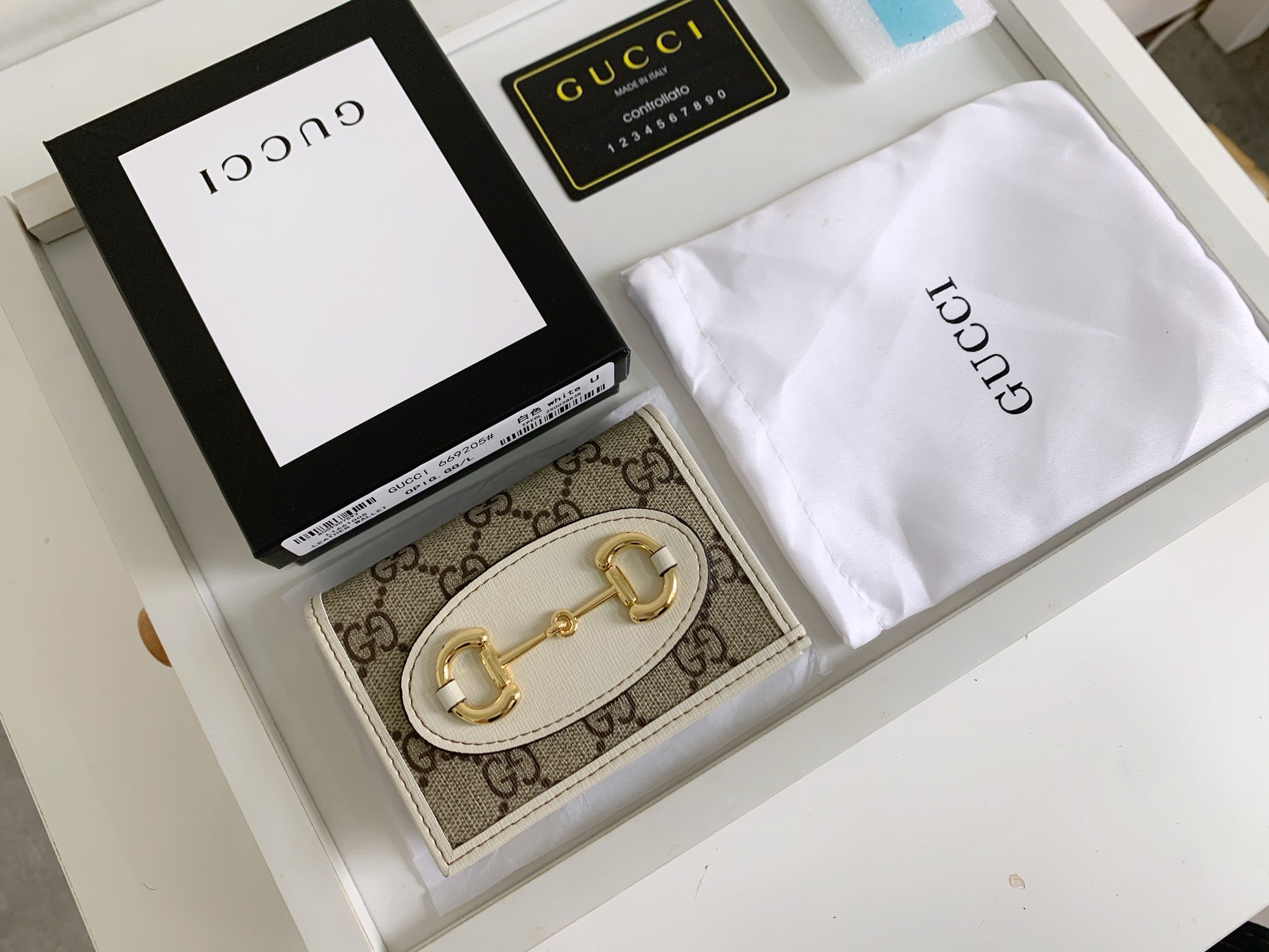 HO830    Gucci_$41.99 gallery