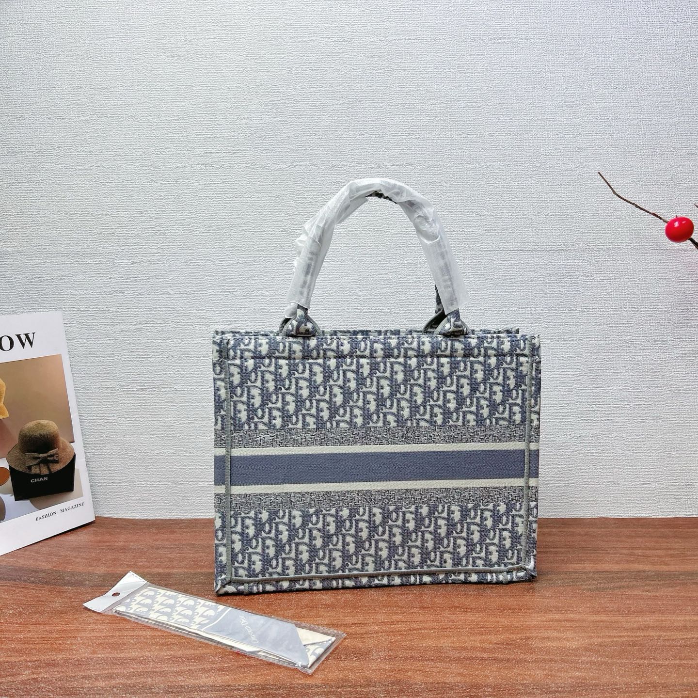 HO849   Dior_$74 gallery