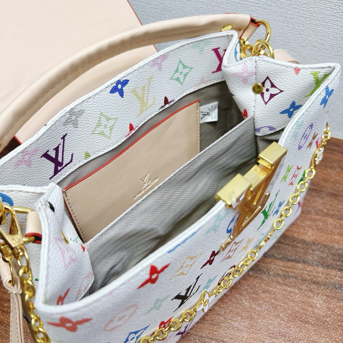 HO922    LV_$50.88    105# gallery