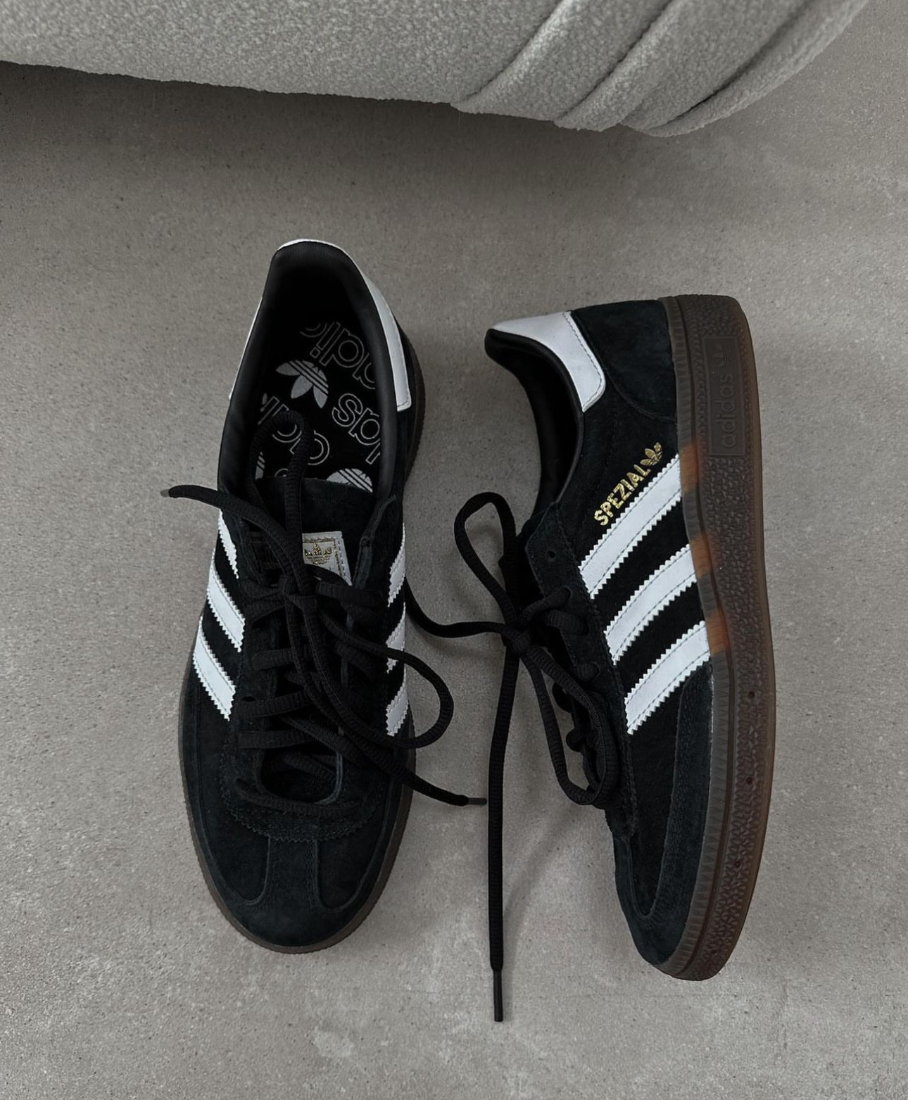 SS7602-Adidas Spezial shoes  49.99$ gallery