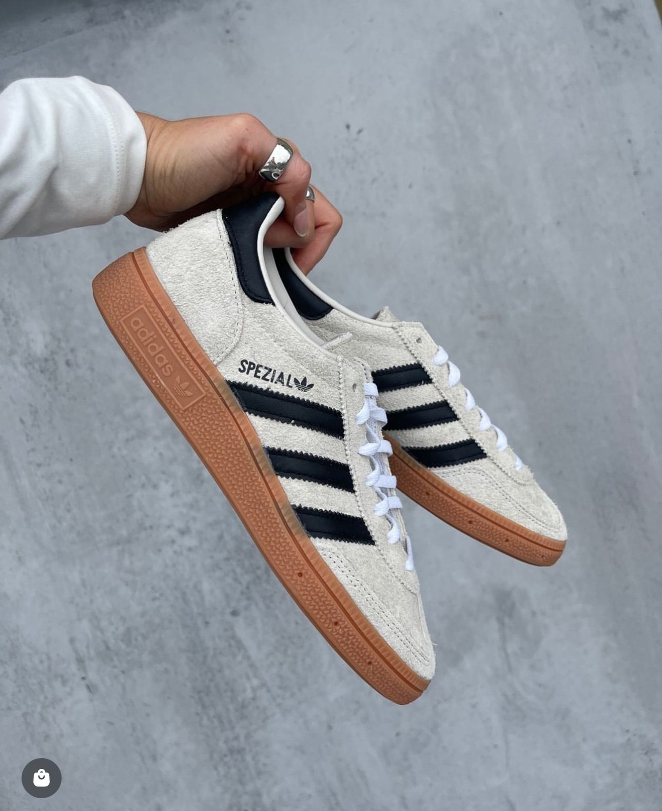 SS7602-Adidas Spezial shoes  49.99$ gallery