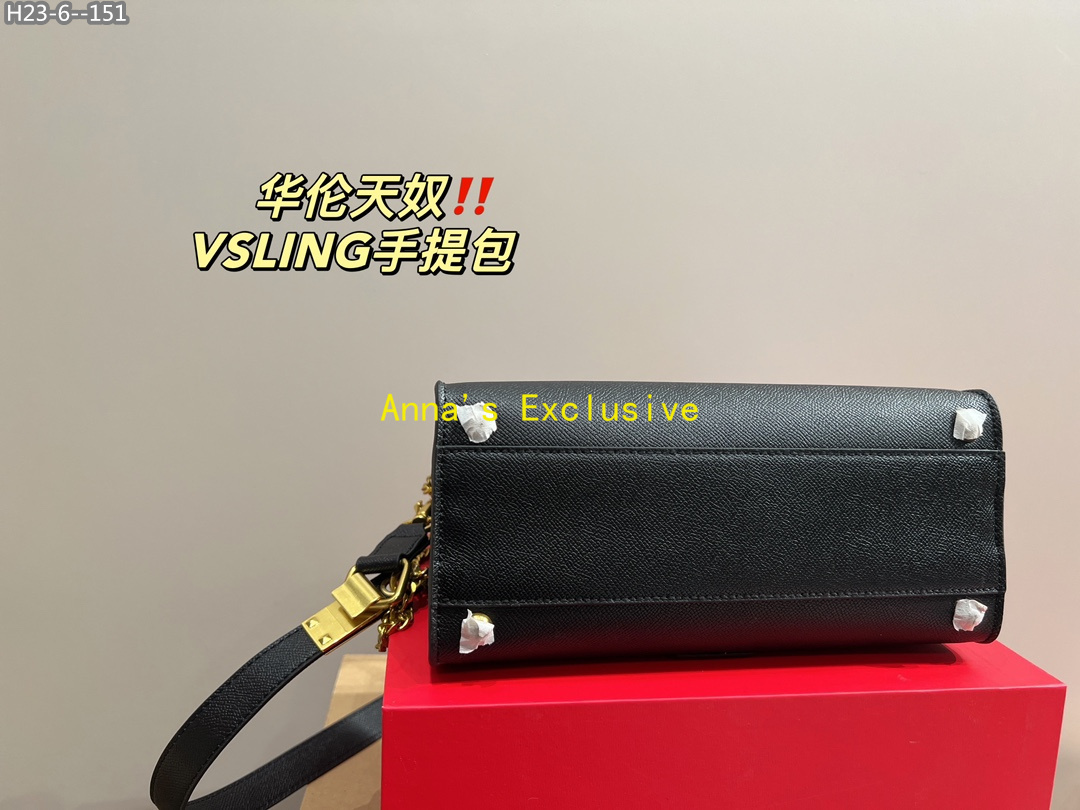AN3539 Valentino 55$ gallery